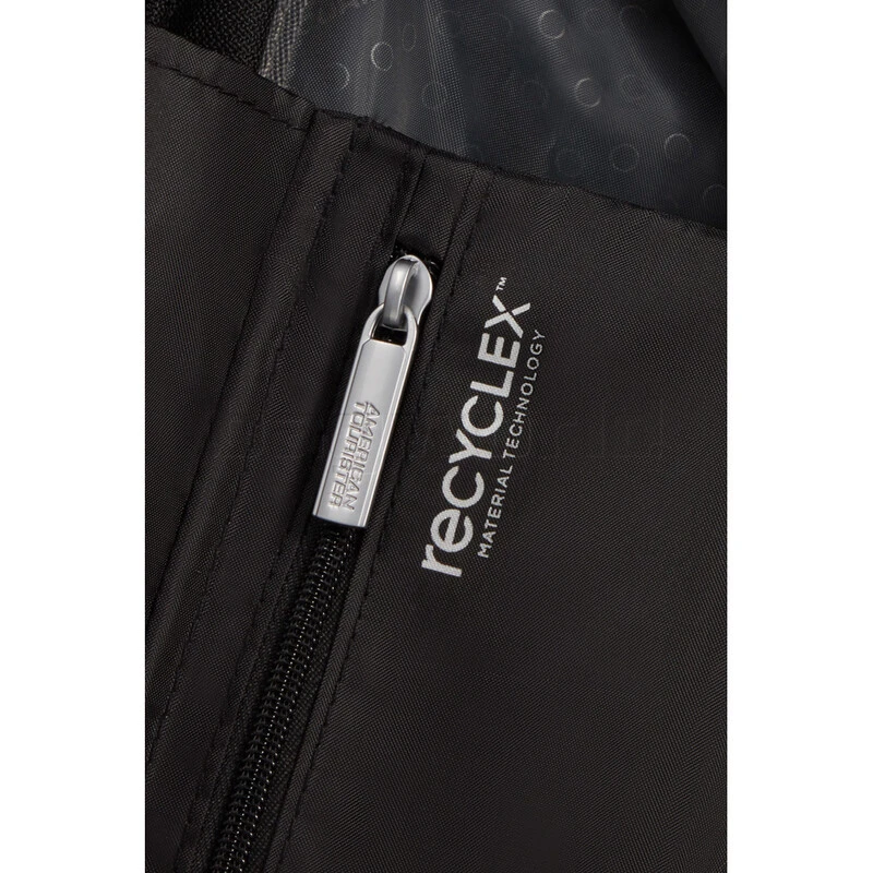 American Tourister Starvibe Medium 67cm Hardside Suitcase Black 46371 6 American Tourister Starvibe Medium 67cm Hardside Suitcase Black 46371 - Image 6